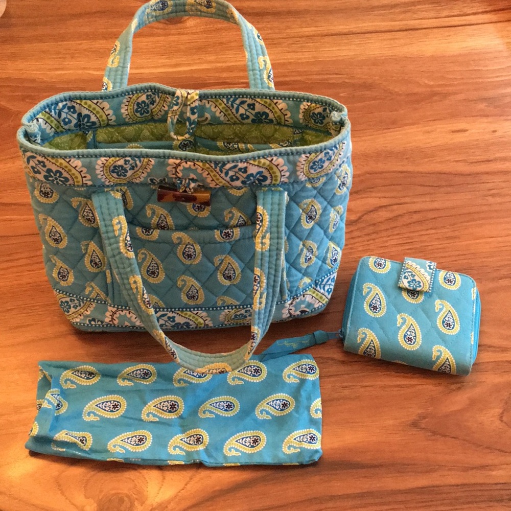 Vera Bradley purse, wallet, & sunglass holder